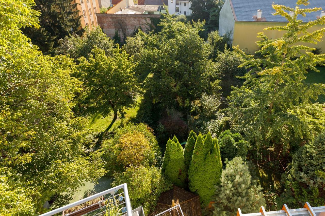 Hotel Atlas Ceske Budejovice Exterior foto